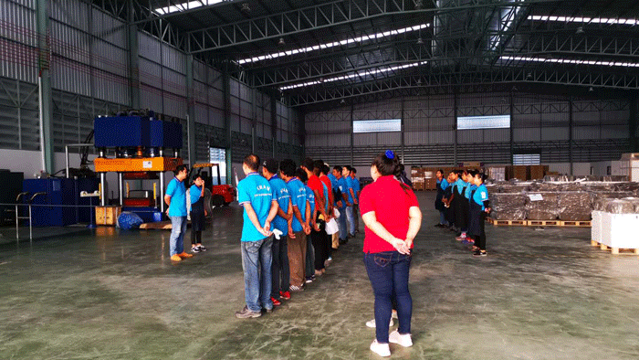 車間(jiān)動員會(huì)合影 車間動員會合影